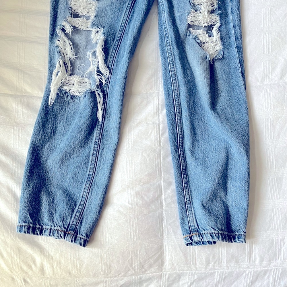 Aeropostale Ripped Mom Jeans - Picture 2 of 5
